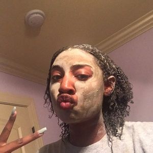 Meet your Posher, Lilian